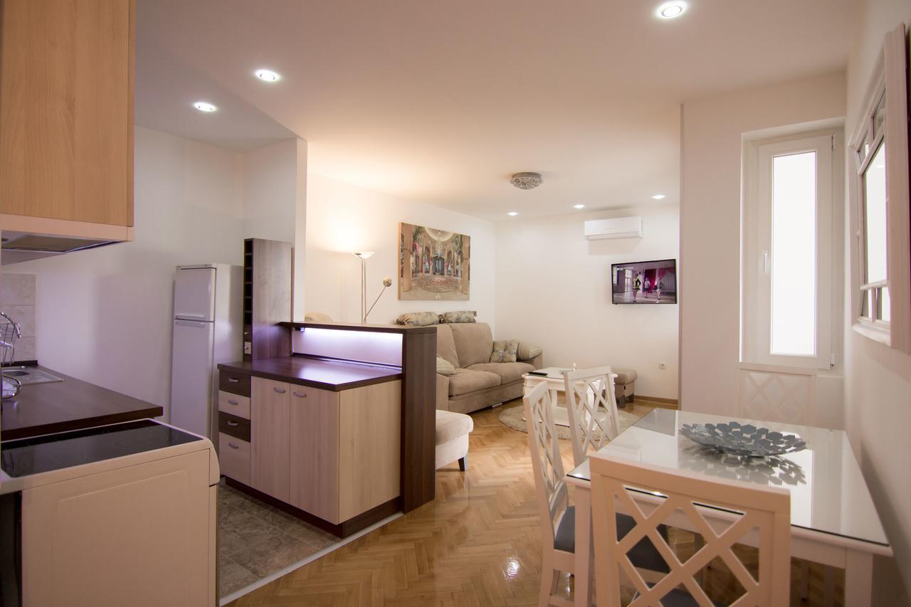 Apartments Near St. Sava Temple Βελιγράδι Εξωτερικό φωτογραφία